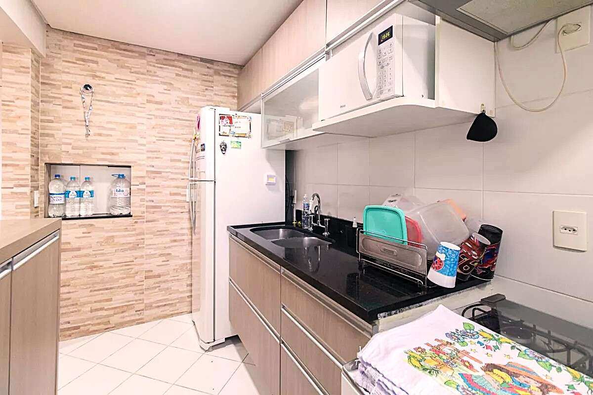  - Apartamento 3 dormitórios sendo 1 suíte com 71m², 1 vaga no bairro Cavalhada