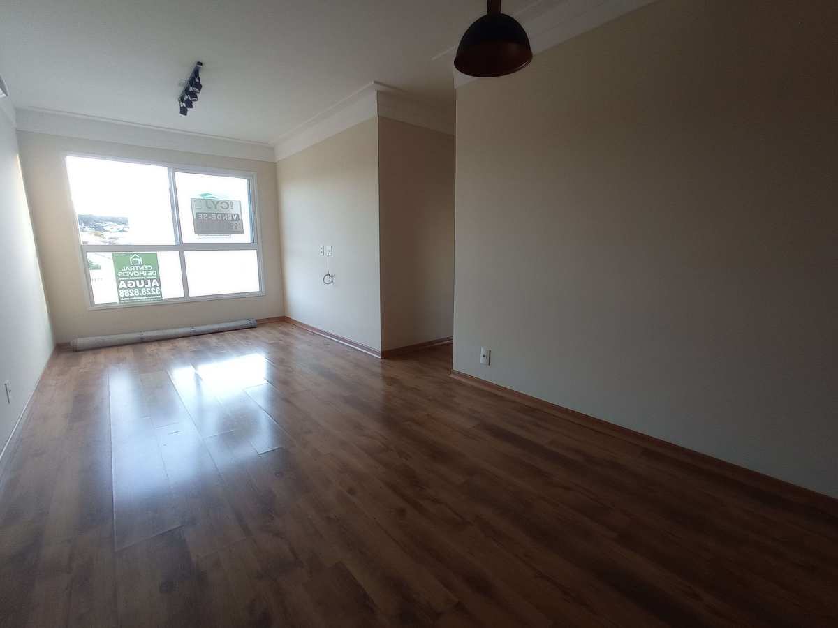  - Apartamento à venda com 3 quartos sendo 1 suíte, 71m² com 1 vaga, Bairro Cavalhada, Porto Alegre