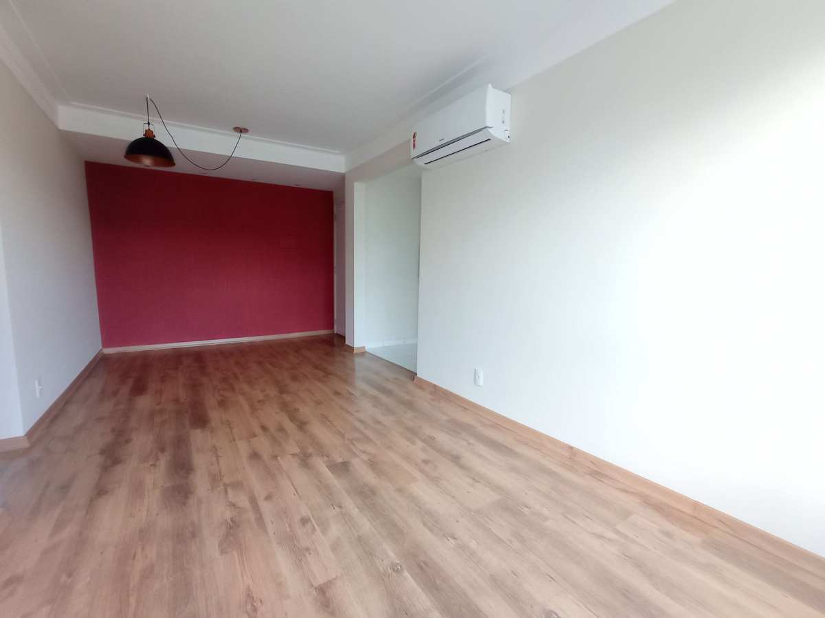 Apartamento à venda com 3 quartos - ,Porto Alegre