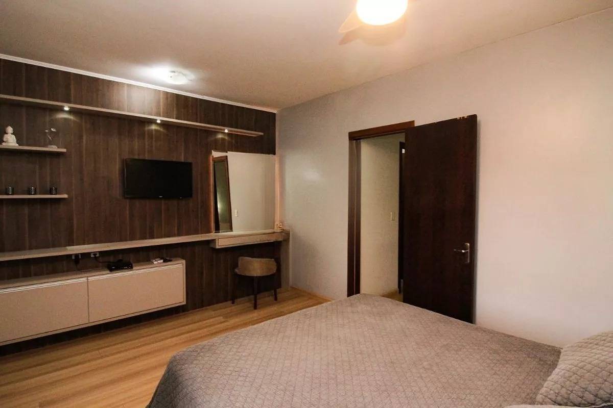 Casa à venda com 3 quartos, 110m² - Hípica,Porto Alegre